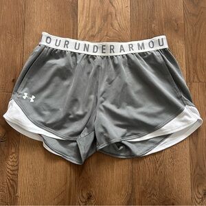 Under Armour Women’s Grey and White Athletic Shorts Size  Medium
